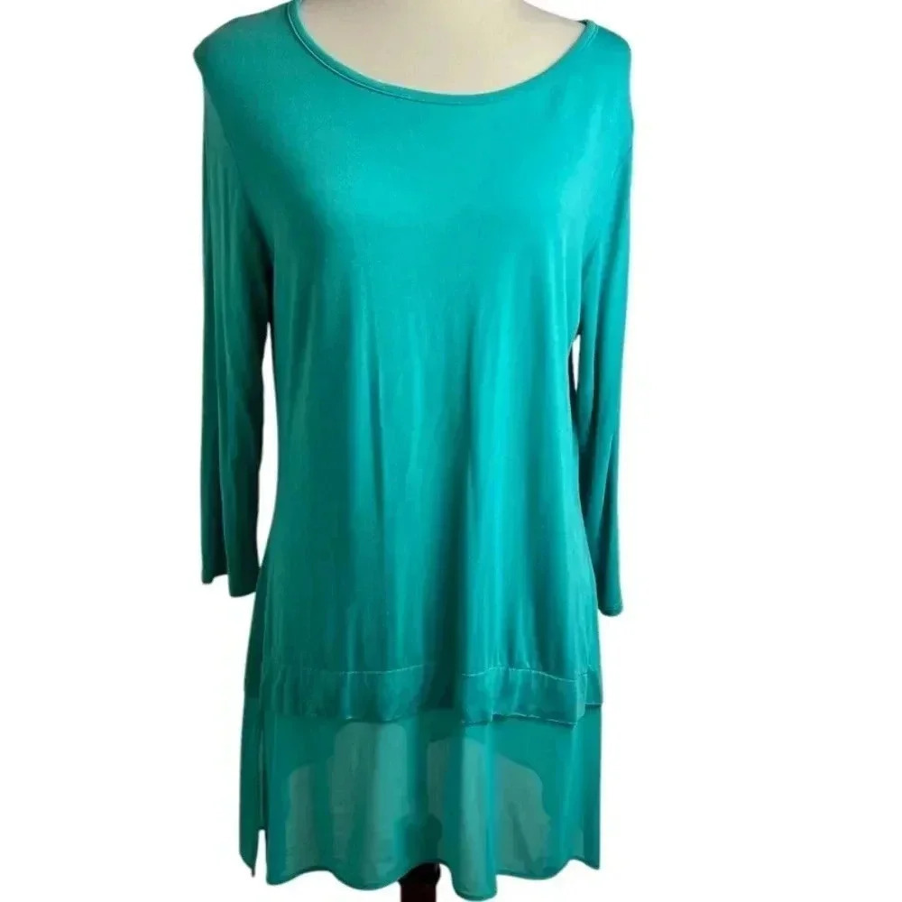 Mesmerize teal long sleeve size M